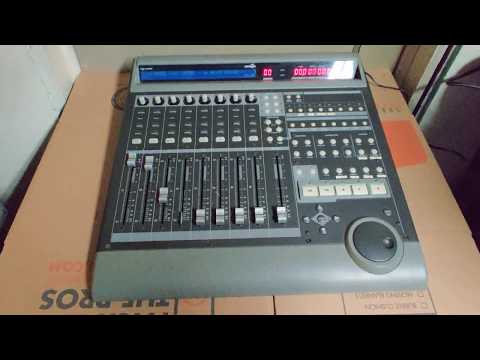 Mackie Control Universal 8 Channel napibox