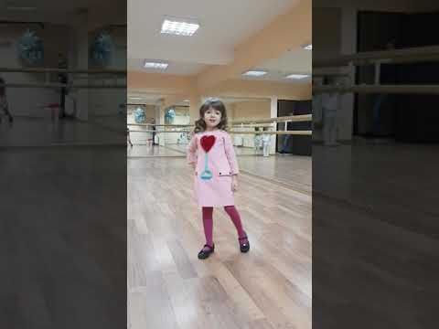 SOFIA BALANESCU Modeling time. Catwalk. Дефиле. Моделинг.