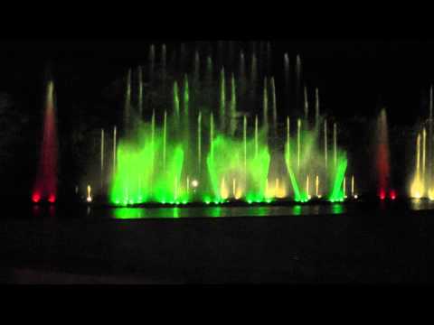 Vinpearl.Шоу фонтанов