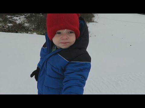 BABY TRAPPED IN SNOWSTORM JONAS 2016