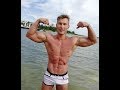Bodybuilder Semjon flexing his muscles