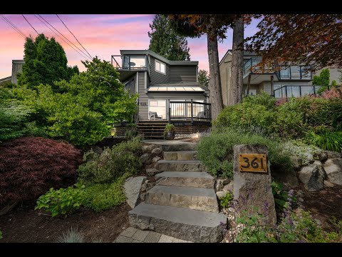 361 Clarence Street Port Moody! Come Fall in Love! Listed by Tobi Dobranski