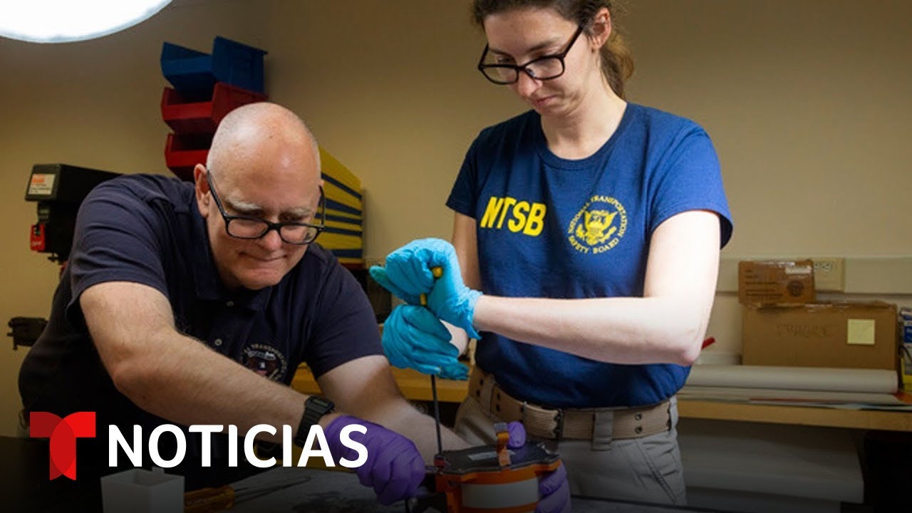 Hallan la caja negra del avión de American Airlines siniestrado en el río Potomac