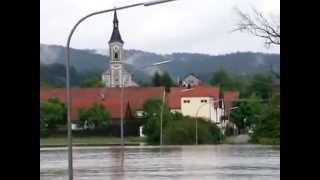 preview picture of video 'Regen bei Regenstauf: Hochwasser 2013'