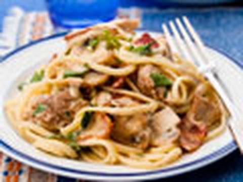 How to make chicken and mushroom carbonara