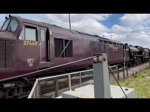 WCRC 37 669 & 62005 at Cleghorn Crossing