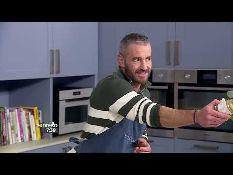 Recipe Miso Pesto Penne Pasta with Spinach, Cashew Nuts and Bocconcini - By Woolworths