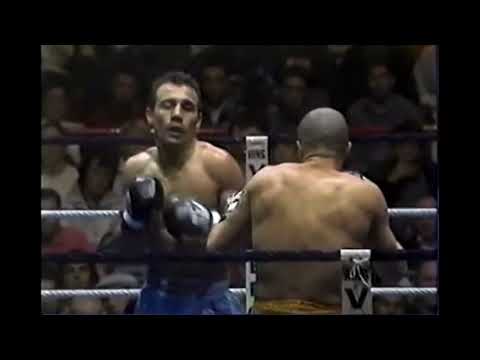 The Beauty of Savate - Savate Dismantles Muay Thai