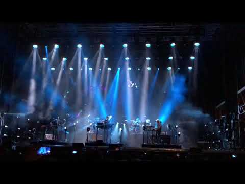 download lagu mp3 mp4 Bon Iver Verona, download lagu Bon Iver Verona gratis, unduh video klip Bon Iver Verona