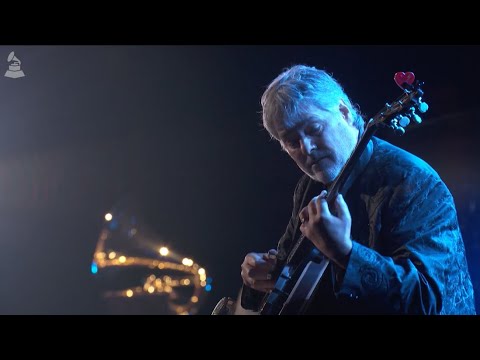 Watch BELA FLECK perform "RHAPSODY IN BLUE" live at the 2025 GRAMMYs Premiere Ceremony