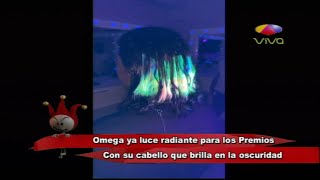 Omega ya luce radiante para los Premios Soberano con su cabello que brilla en la oscuridad