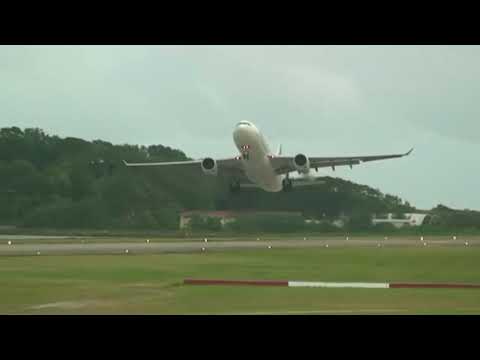 UNBELIEVABLE CROSSWIND LANDINGS during a STORM