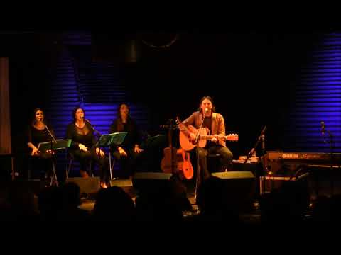 Pippo Pollina & Guest Singers - CHIARAMONTE GULFI