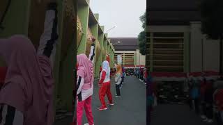 Download lagu Senam Anti Osteoporosis oleh PERWATUSI Kota Metro Sabtu, 12 Agustus 2023 mp3