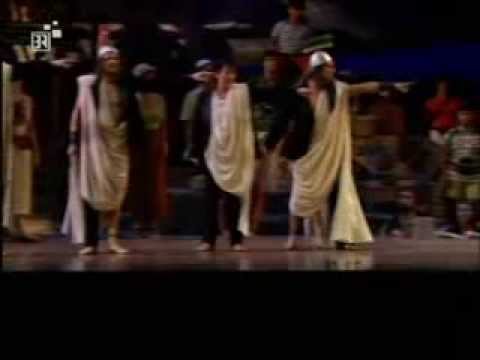 Offenbach "La belle Helene"   Felicity Lott, Beuron, Senechal -- Marc Minkowski   Paris - Châtelet