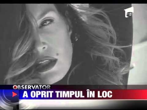 Cindy Crawford a oprit timpul in loc 10 FEBRUARIE 2011