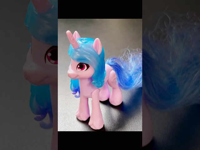 Vídeo relacionado con Play by Play - Peluche My Little Pony - 30cm - 760020983 (Izzy Moonbow)