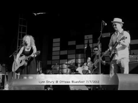 Lynn Drury performs her original song "Northern" at Ottawa Bluesfest