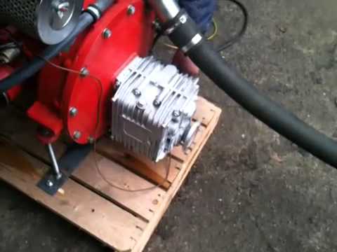 Bootsdiesel mit Zweikreiskühlung, Wendegetriebe 2,72:1 , einbaufertig, neuwertig 300 Betriebstd.