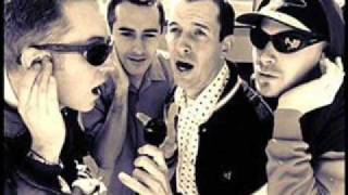 Kick Me -  The Vandals