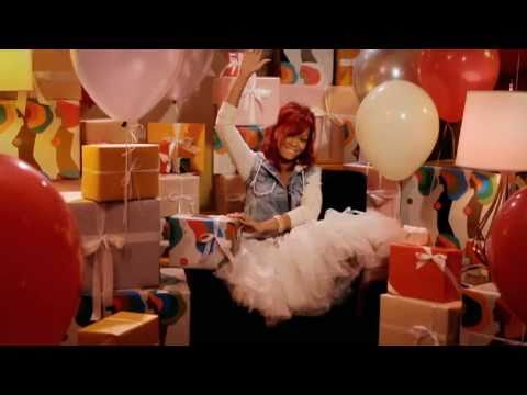 Rihanna sings happy birthday song!