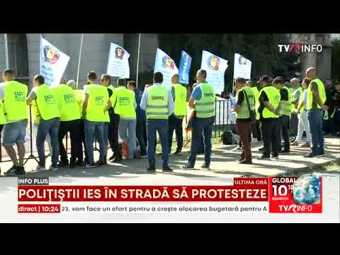 Polițiștii își cer drepturile salariale în stradă