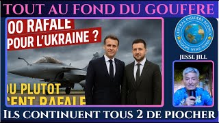 TOUT AU FOND DU GOUFFRE LES 2 COMPÈRES N'HESITENT PAS A CONTINUER DE PIOCHER ET DE CRÉER UN MIRAGE .