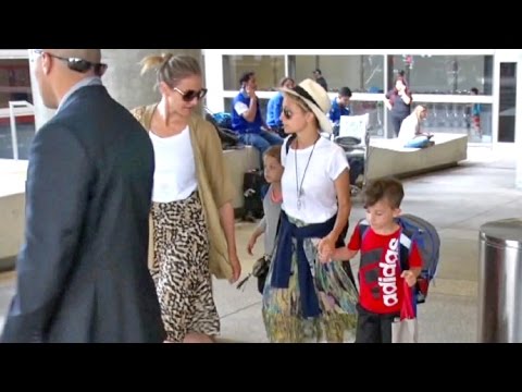 download lagu mp3 mp4 Benji Madden Y Cameron Diaz Hijos, download lagu Benji Madden Y Cameron Diaz Hijos gratis, unduh video klip Benji Madden Y Cameron Diaz Hijos