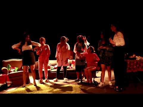 8 Mujeres, Versión UCAB