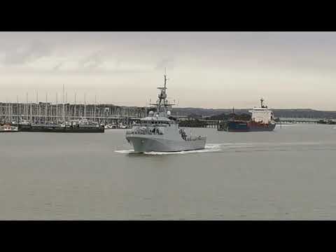 Outbound HMS Trent
