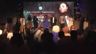 Jekalyn Carr Ministers " it's Yours"  (Official Live Video)