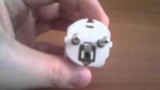 preview picture of video 'Universal European AC Plug Travel Adapter'