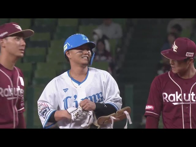 【1回裏】連打で追加点!! ライオンズ・佐藤龍世 レフトへの2点タイムリーヒットを放つ!!  2024年4月19日 埼玉西武ライオンズ 対 東北楽天ゴールデンイーグルス