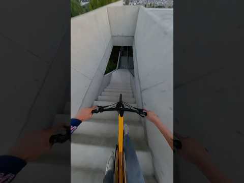 İnmeyim diye kapatmışlar ama sıkıntı yok 😅. #bike #mtb #bisiklet #pov #shorts