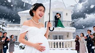 De harteloze CEO haatte haar, dwong haar tot een scheiding en liet haar een abortus ondergaan. Zes jaar later heeft hij spijt en probeert hij wanhopig haar terug te winnen!