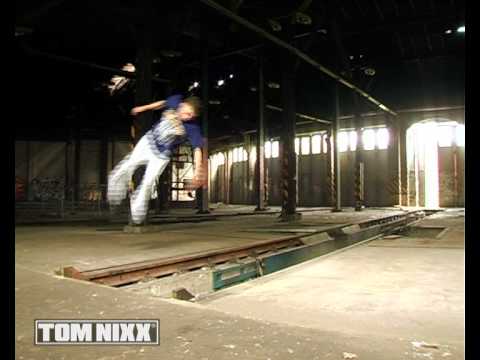 Thomster & FOOTWORKdeluxe  feat TOM NIXX - Streetwear outta Berlin