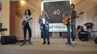 Signing "God didn't make mistakes" with Carter & Carter