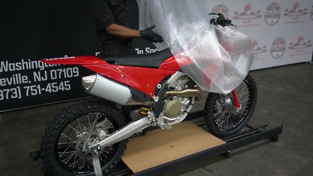 2026 Ducati Desmo 450 MX Unboxing!