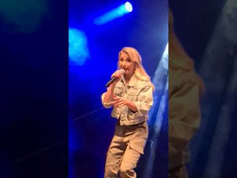 Anna-Carina Woitschack live in Torgau 5,9,2020