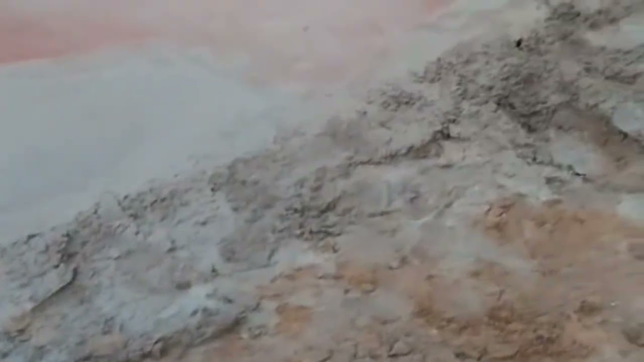Sidhi,Kusmi: भदौरा पंचायत में हो रहे निर्माण कार्य पर उठे सवाल, ग्रामीणों ने Video वायरल कर खोली ‘गुणवत्ता’ की पोल!