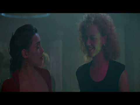 Noche de Miedo 2 1988 4K 💎William Ragsdale baila con Julie Carmen en Español