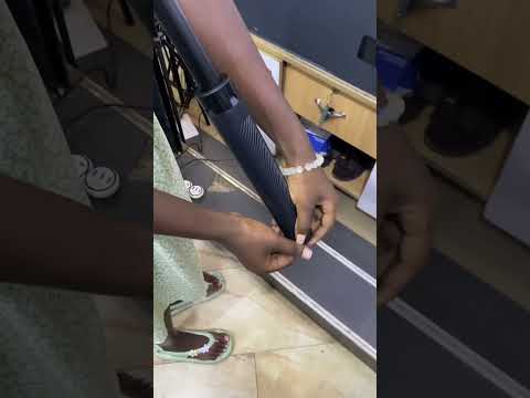 How to use face tracking tripod #tripod #facetracking #selfie #selfiesticks