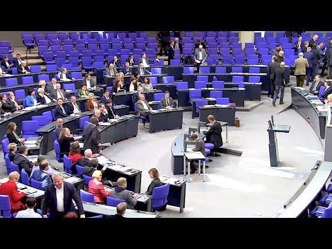 AfD-Fraktion verlässt nach verlorener Wahl den Saal - 04.04.2019 - 92. Sitzung Bundestag