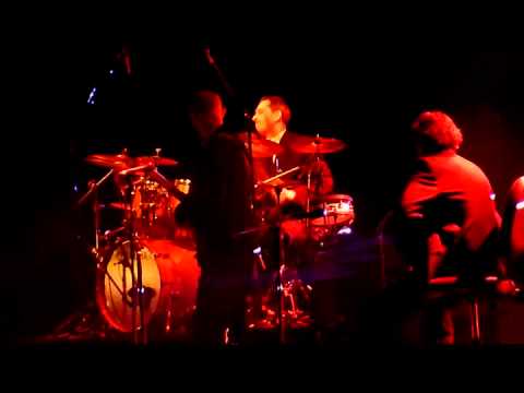 Josipa Lisac - Borna Sercar drum solo / Bolujem [live 2013]