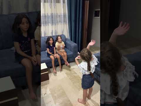 تحدي ميرا تضحك بيسو وتالا🤣🤣