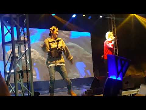 EVERYDAY (ENCORE) + Mino's biceps 😆- WINNER at Konkuk Univ Festival