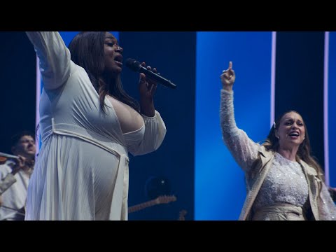 Christine D’Clario, Naomi Raine - Tuyo Soy (I Am Yours)