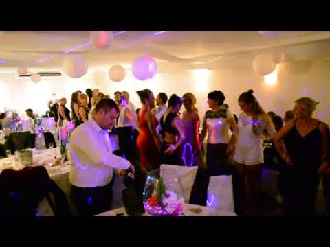 Uno Momento Paris-Ćerka