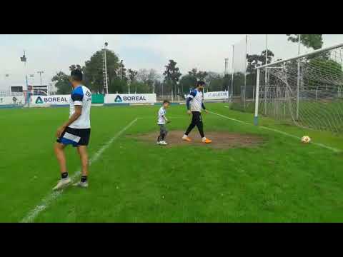 El enorme gesto de Lucchetti con el niño que lloró por su expulsión