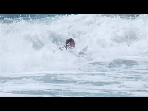 Nikki Van Dijk vs. Sage Erickson - Round Two, Heat 1 - Vans US Open of Surfing - Women's 2018